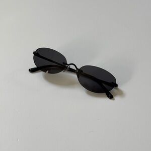 Vehla Black Oval Sunglasses